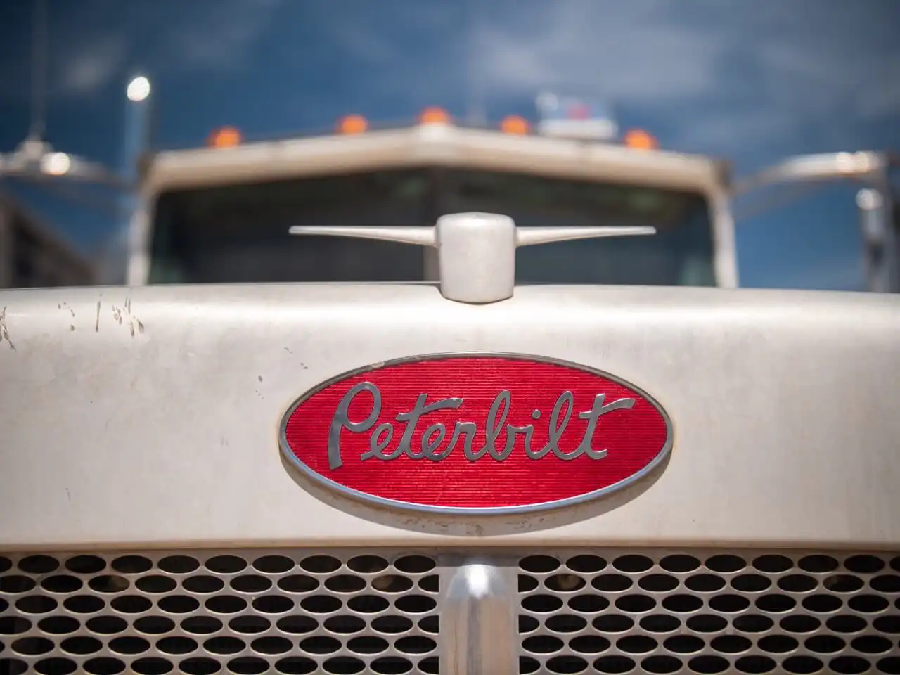 peterbilt diesel truck